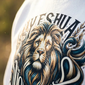 Yeshua Lion of Judah Bold Faith Sweatshirt - Detail Lifestyle