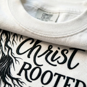 Rooted in Christ Woman of Faith Crewneck Sweatshirt - Detail Lifestyle